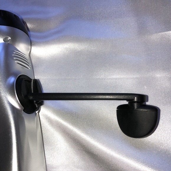 Ready America Emergency Power Station Flashlight Radio Siren Phone Charger - Picture 8 of 9